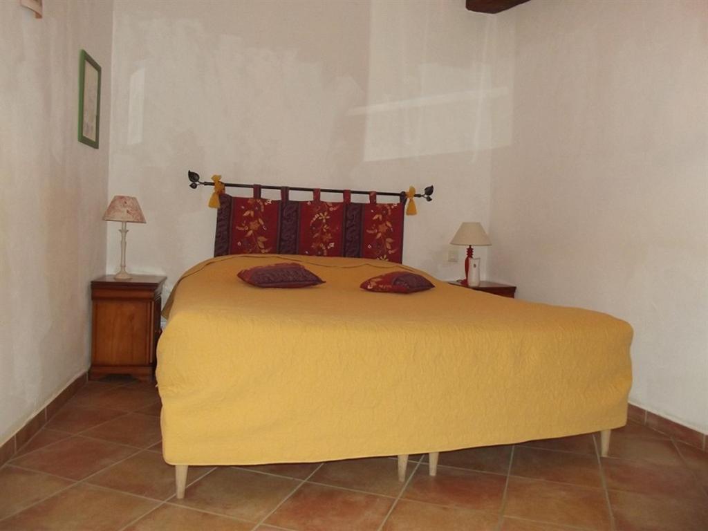 Domaine Saint Victor Hotel La Tour-dʼAigues Buitenkant foto