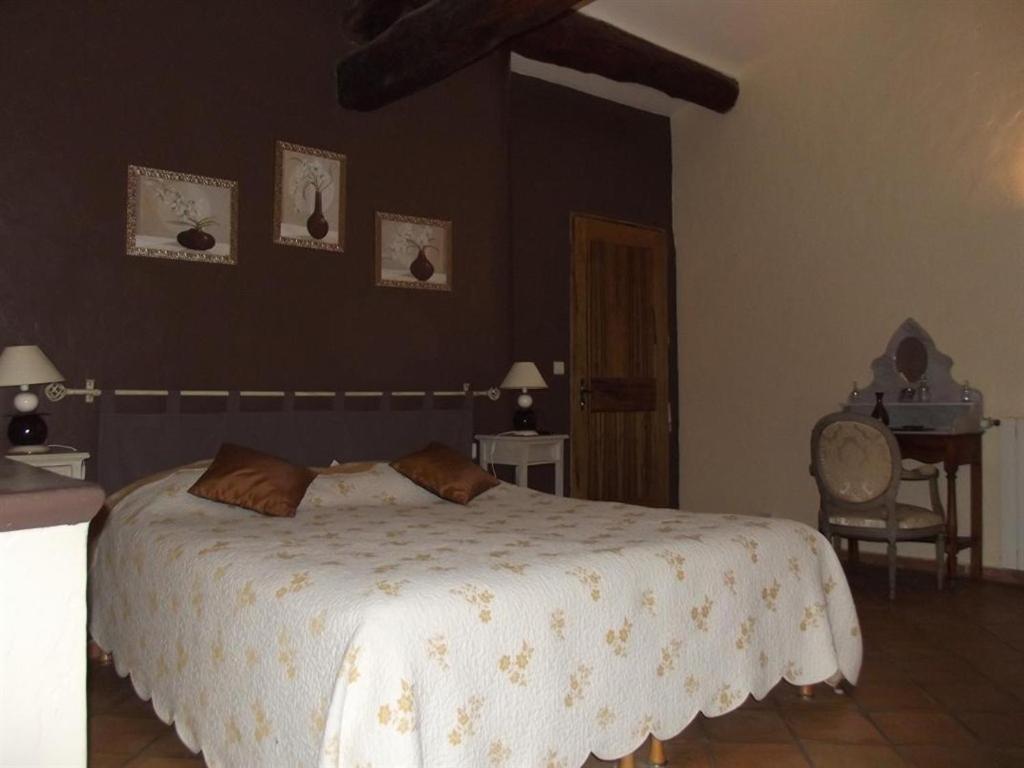 Domaine Saint Victor Hotel La Tour-dʼAigues Buitenkant foto